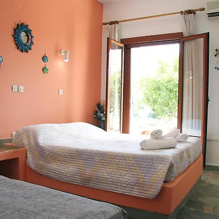 Helios Serifos 4* Livadi (Serifos)