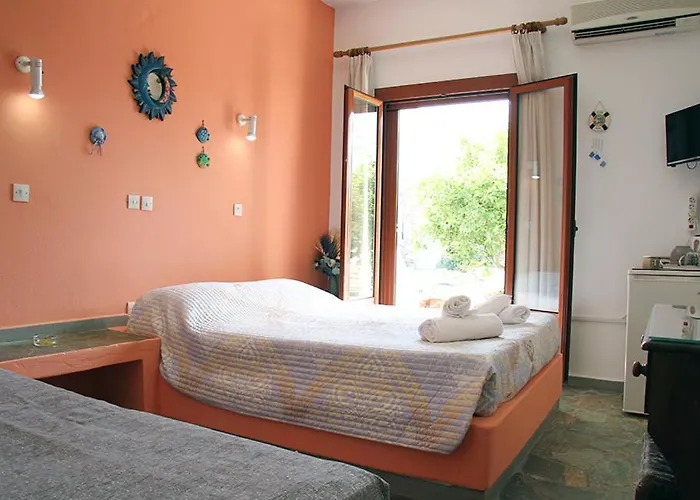 Helios Serifos 3* Livadi (Serifos)