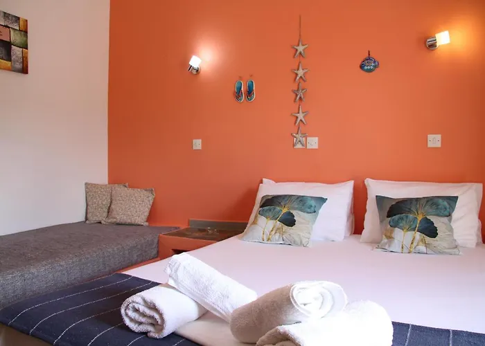 Helios Serifos Gæstehus Livadi (Serifos)