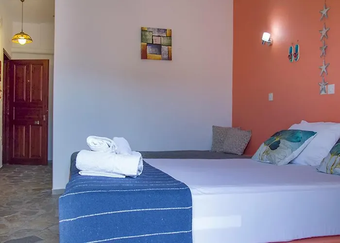 Helios Serifos Livadi (Serifos)