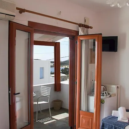 Helios Serifos Affittacamere Livadi (Serifos)