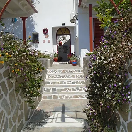 ゲストハウス Helios Serifos リバディオン